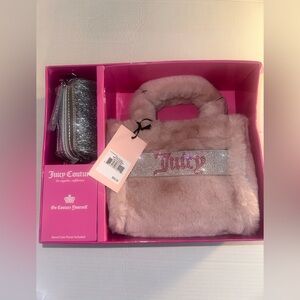 Gorgeous juicy couture purse set! New in box giftset! Blinggggg